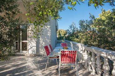 Vakantie-appartementen Apartments Zdenka