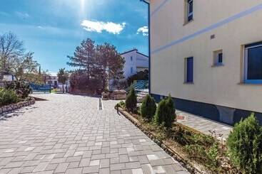 ツーリストアパートメント Karlo&marina Apartments