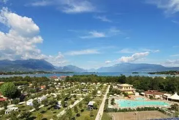 Hotel Camping Baia Verde