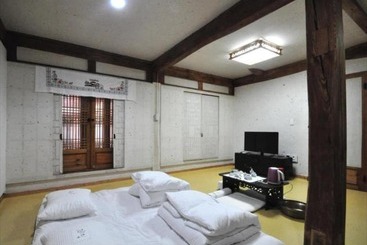 Hotel Gallery Jin Hanok Guesthouse
