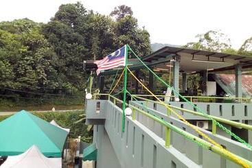 هتل Green Peace Sungai Lembing