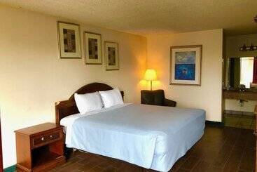 Отель Bossier Extended Stay