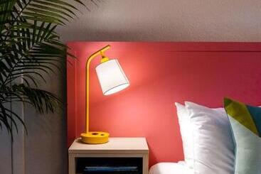 Motel Queen's Court Inn