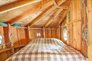 Bed and Breakfast Cabanes Et Yourtes De La Vallée De L Ance