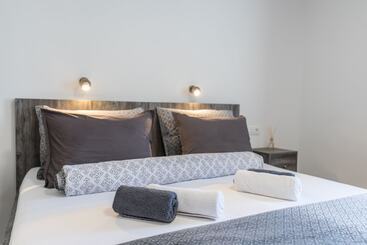 Pensiune Apinelo Port Rooms