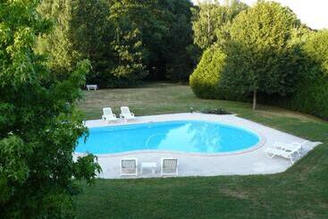 ベッドアンドブレックファースト Chambres D'hôtes Au Bout Du Champ