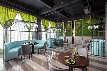هتل Ramada By Wyndham Liuzhou Luzhai