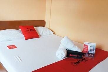 پانسیون Reddoorz @ Remolador Extension