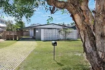 ツーリストアパートメント Betty S