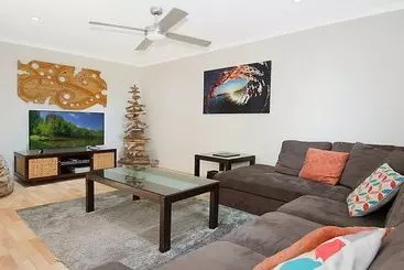 ツーリストアパートメント Sea Whisper