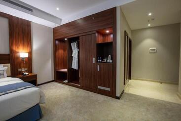 ホテル Seasons Park  Mawasim Al Hay At