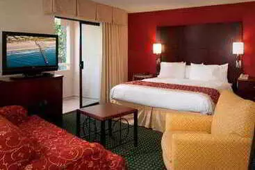 住所  Staybridge Suites Oxnard River Ridge By Ihg