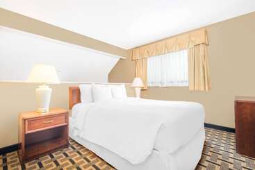 اقامتگاه Hawthorn Extended Stay By Wyndham Wichita