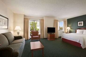 Rezidans Philadelphia Suites At Airport   An Extended Stay