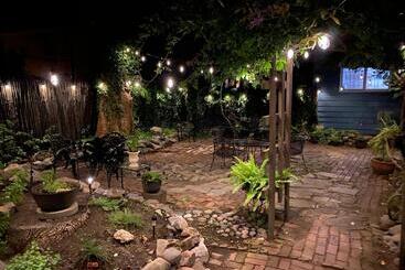 Bed and Breakfast Daniels House Inn