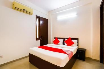 هتل Oyo 63634 Royale Avenue