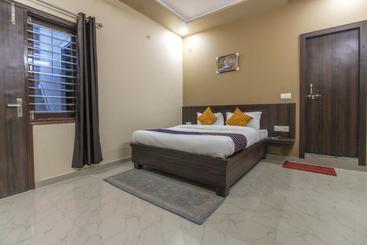 酒店 Spot On 65287 Ns Guest House