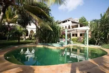 Hostel Banana House And Wellness Centre