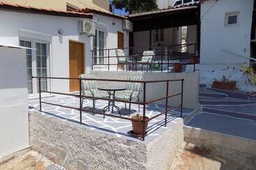 آپارتمانهای توریستها Vs Studios