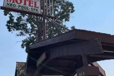 Sherwood Forest Motel