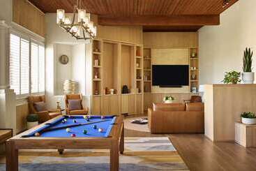 The Scottsdale Resort & Spa, Curio Collection By Hilton