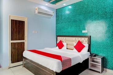 בית מלון כפרי Oyo 63794  Apsara