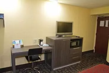 Отель Days Inn By Wyndham Blue Springs