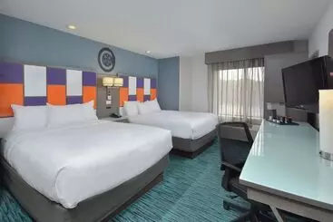 Отель Inn At Clemson