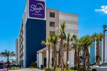 בית מלון כפרי Sleep Inn On The Beach
