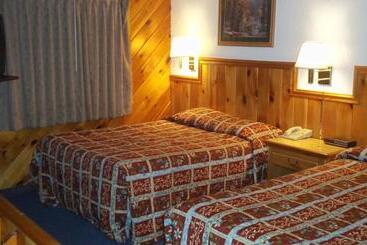 בית מלון כפרי Stone Fence Resort