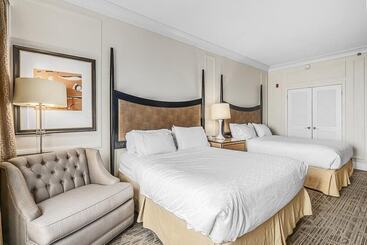 هتل The Inn At Long Beach