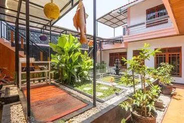 Hospedaria Capital O 1541 Puri Cikole Asri