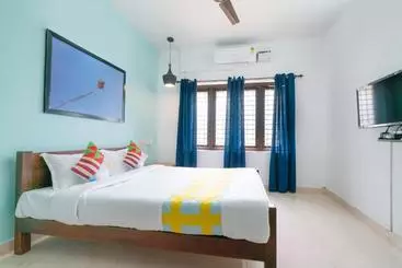 Pensionat Oyo Home 65849 Elegant Tharayil Apartments 3bhk