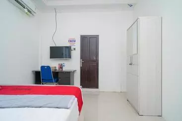 Majatalo Reddoorz Syariah Near Jalan A Yani Km 8 Citraland