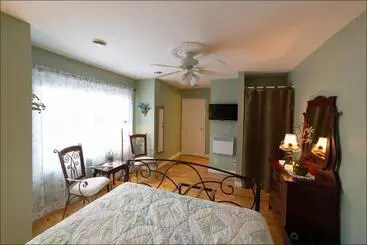 Aamiaismajoitus (B&B) Au Coeur De Saint Sauveur