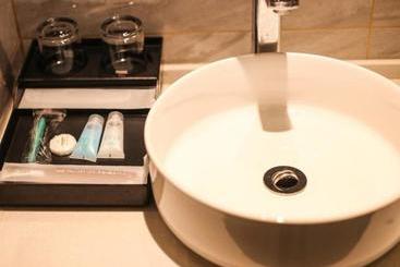 Hotel Shell Hefei Feidong County Baogong Avenue Yulong Mansion