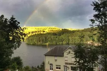 Pensión Hôtel Du Lac