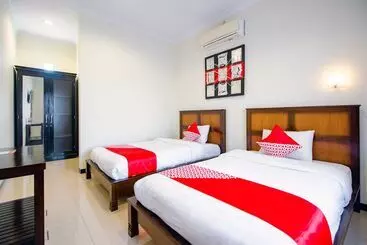 Pensione Griya Joglo Homestay By Oyo Rooms