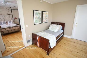 مبيت وإفطار Goldberry Woods