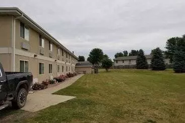 汽车旅馆  Bilmar Inn & Suites Dell Rapids