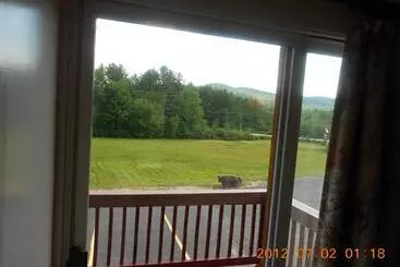 Swiss Chalets Village Inn