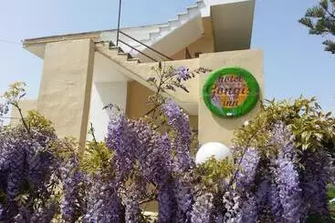 Hotel Gongis Studios