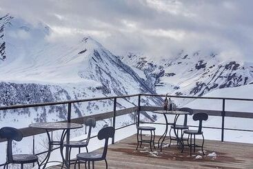 هتل Monte Gudauri