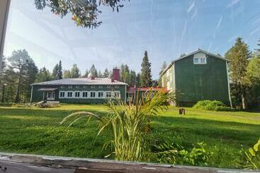 בית מלון כפרי Taiga School