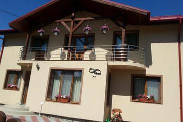 פנסיון Casa Infinity