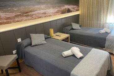 بنسيون Hostal Restaurante Río Ubierna