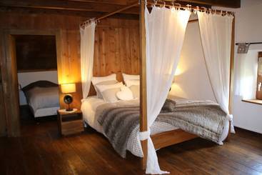 Turistlägenheter Les Authentics  Le Retour Aux Sources