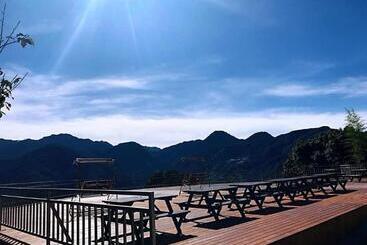 فندق Cingging Star Home Stay