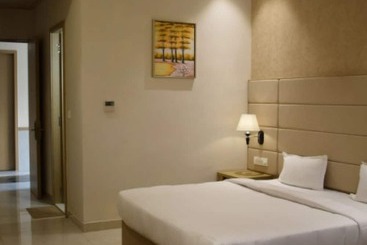 בית מלון כפרי Nisarg Resort