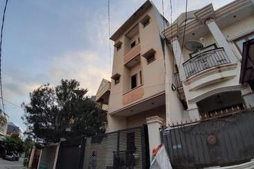 هتل Oyo 3320 Sunter Hijau